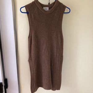 Wilfred XS yarn cut off sweater